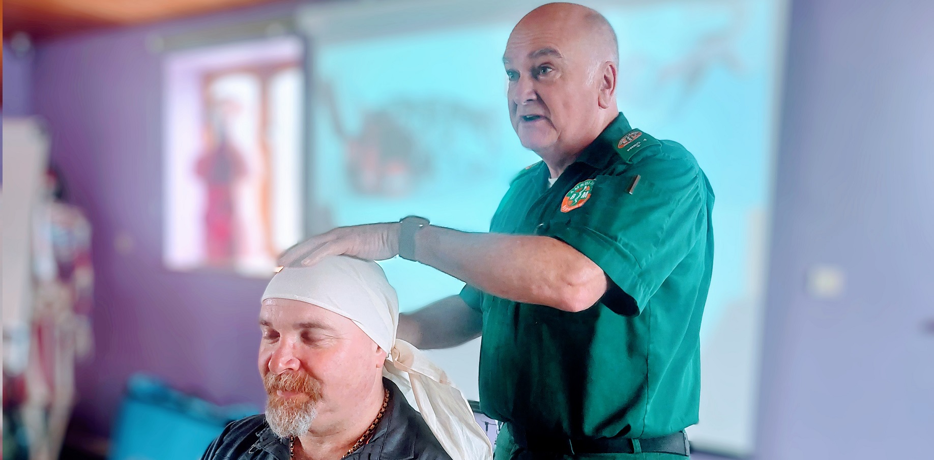 Training Bandaging a head in the classroom